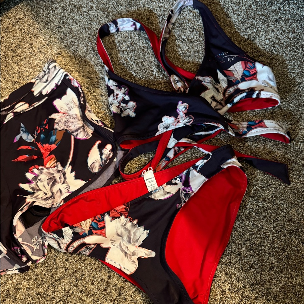 Athleta swimsuit set